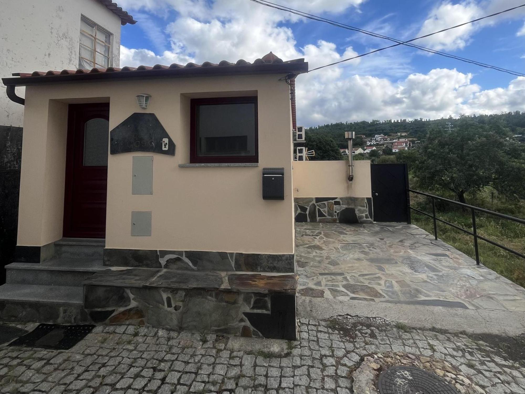 A Pequena Casa Coja Central Portugal Mountains ภายนอก รูปภาพ